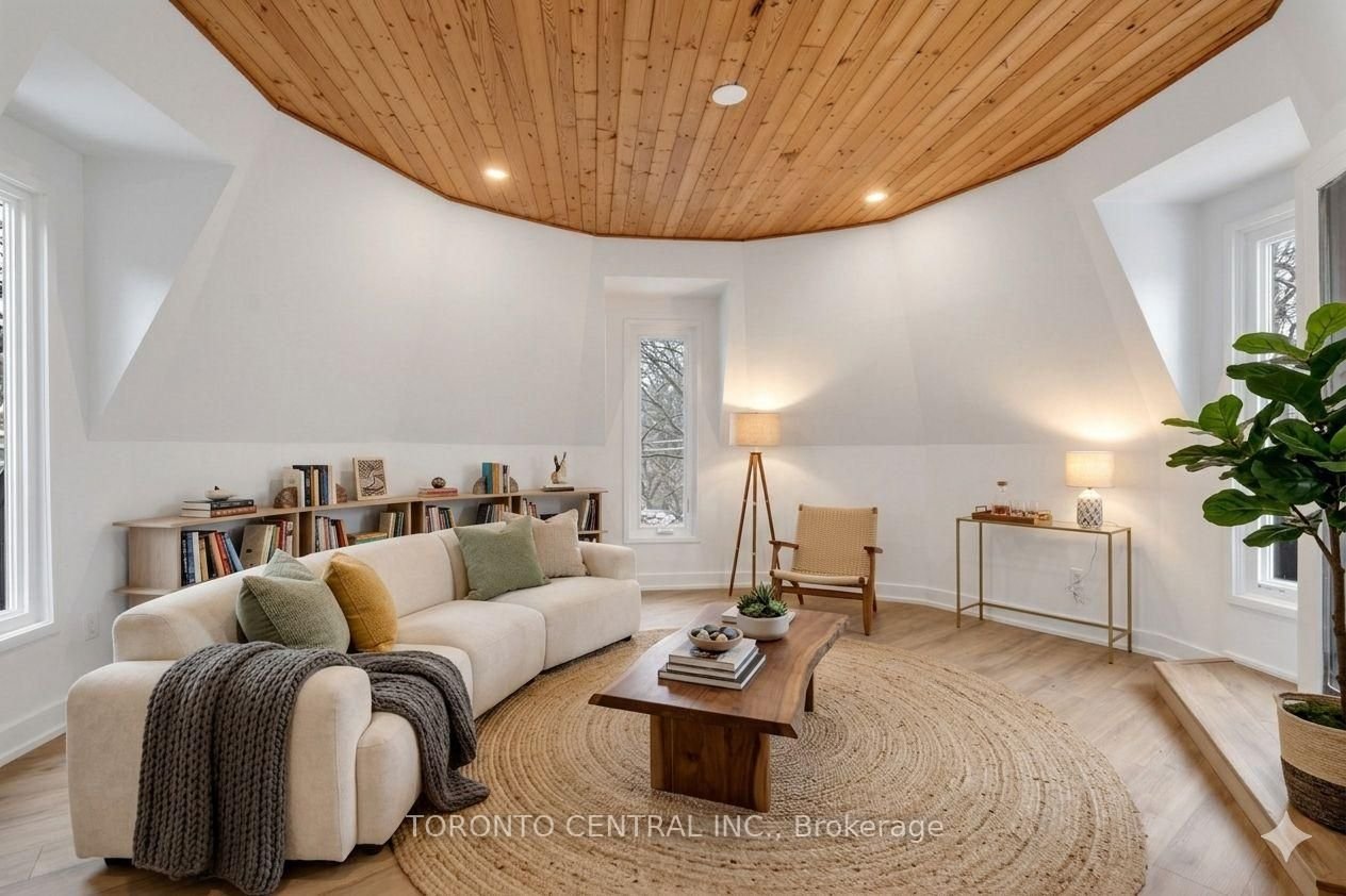 For Lease | 171 Parkside Dr Upper